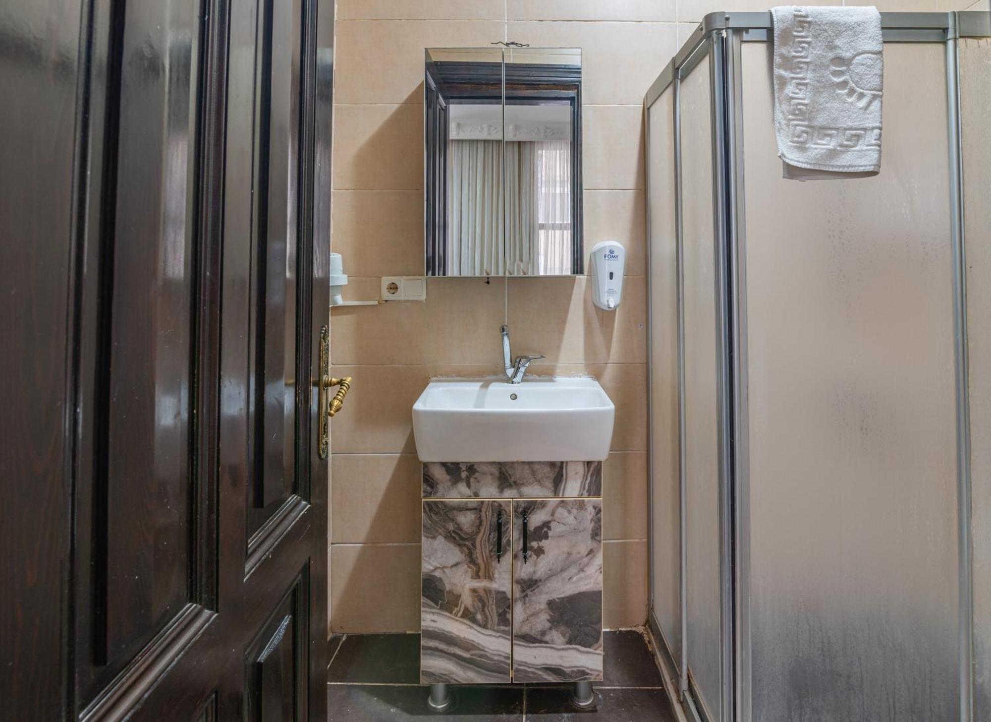 Nest Hotel Sisli Istanbul Exterior photo